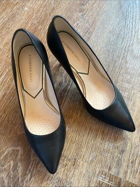 Katherine Kelly Black leather Pointed-Toe Heel Pumps size 7